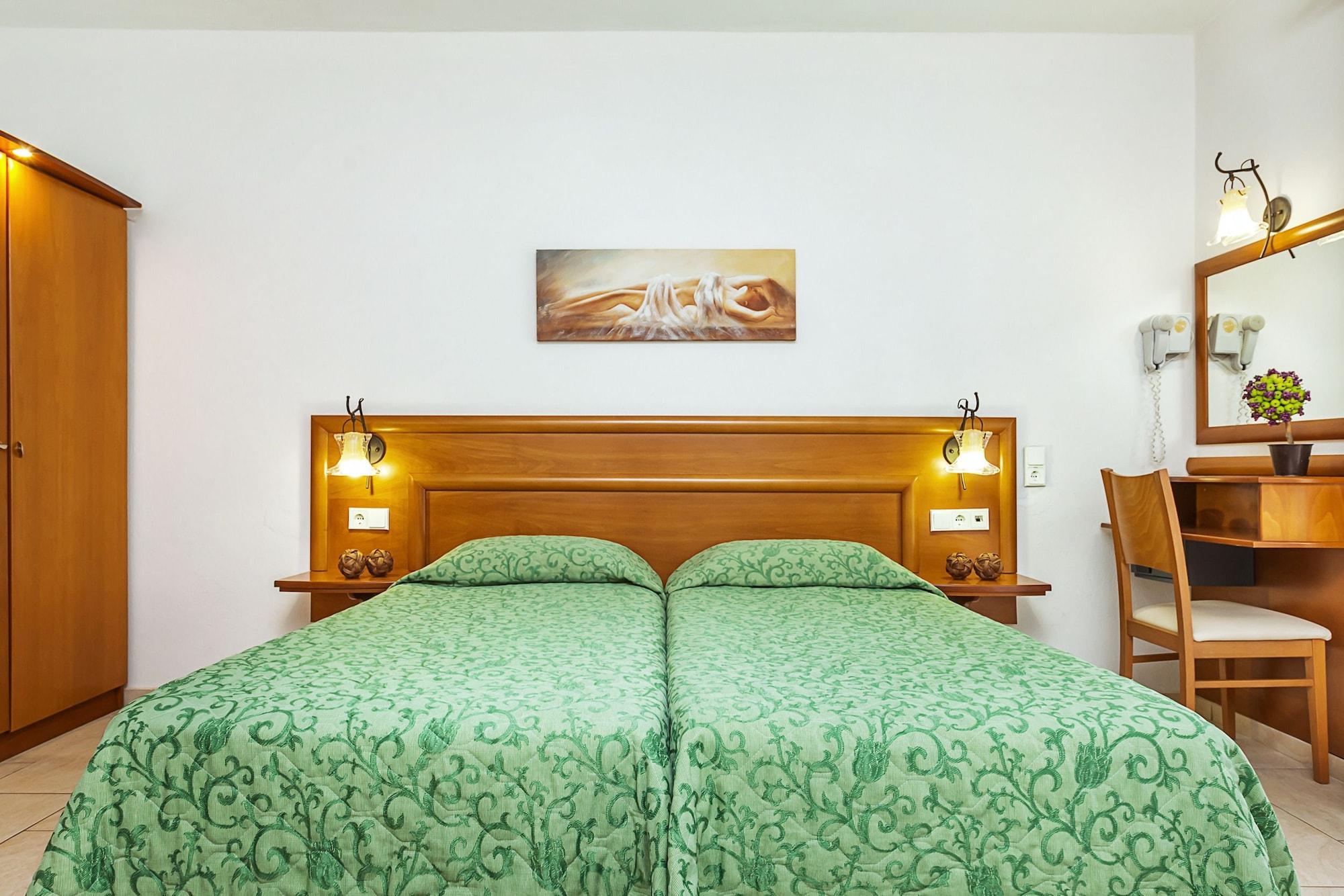 Nereides Hotel Hanioti Eksteriør billede