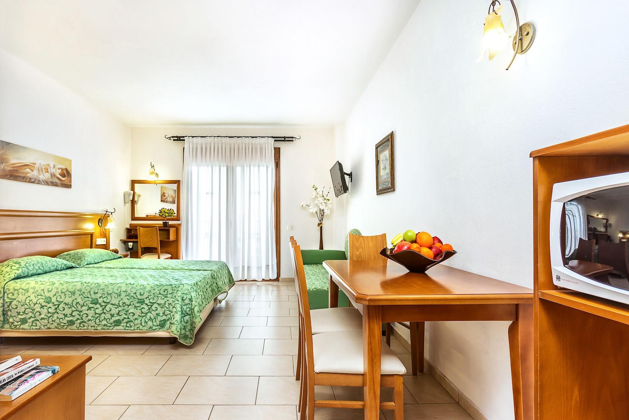 Nereides Hotel Hanioti Eksteriør billede