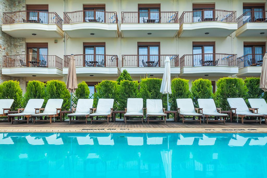 Nereides Hotel Hanioti Eksteriør billede